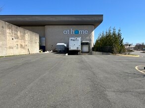 5101-9119 Fashion Dr, Nanuet, NY for lease Building Photo- Image 2 of 2