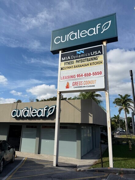 2900 W Hallandale Beach Blvd, Hallandale, FL for lease - Building Photo - Image 1 of 15