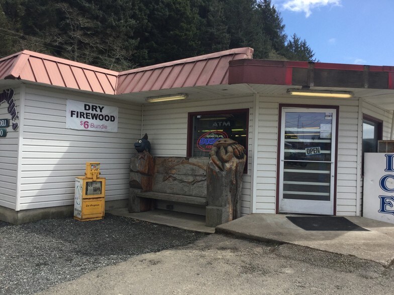 15530 Highway 101 N, Rockaway Beach, OR for sale - Building Photo - Image 1 of 1