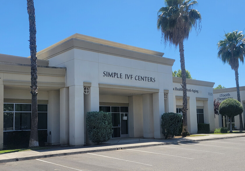 7025 N Chestnut Ave, Fresno, CA for lease - Building Photo - Image 1 of 6