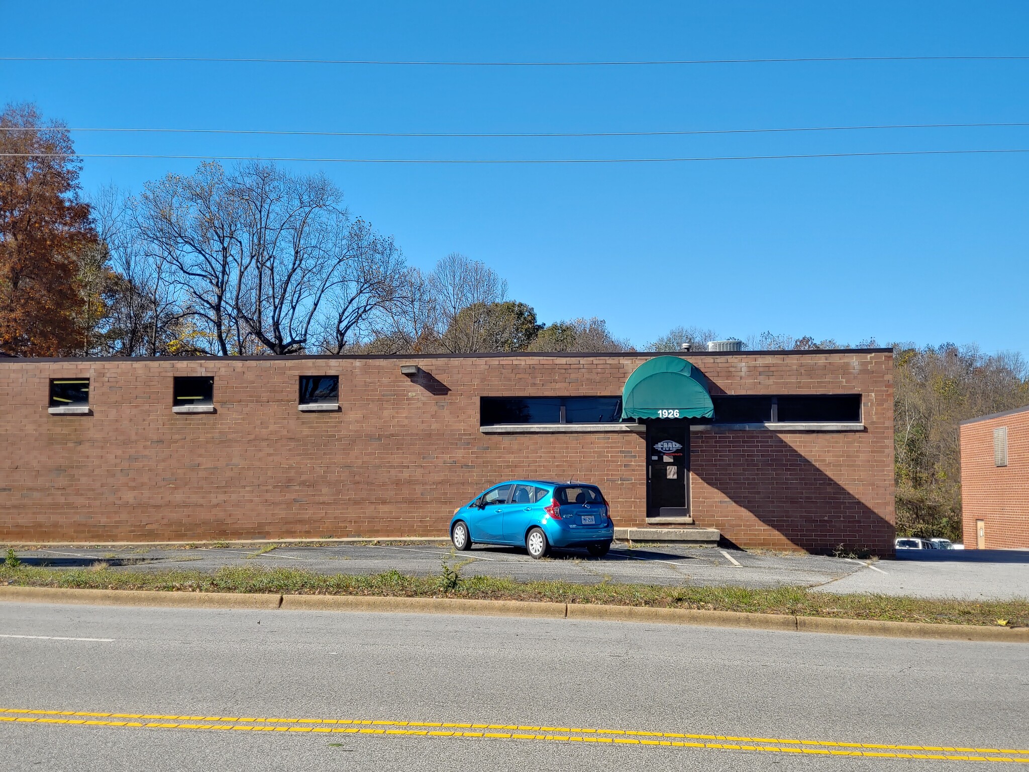 1926 W Green Dr, High Point, NC for sale Building Photo- Image 1 of 1