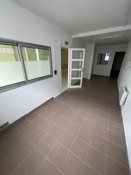 Industrial in Bordeaux for sale - Building Photo - Image 1 of 4