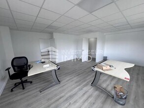Office in Meaux for lease Interior Photo- Image 2 of 4