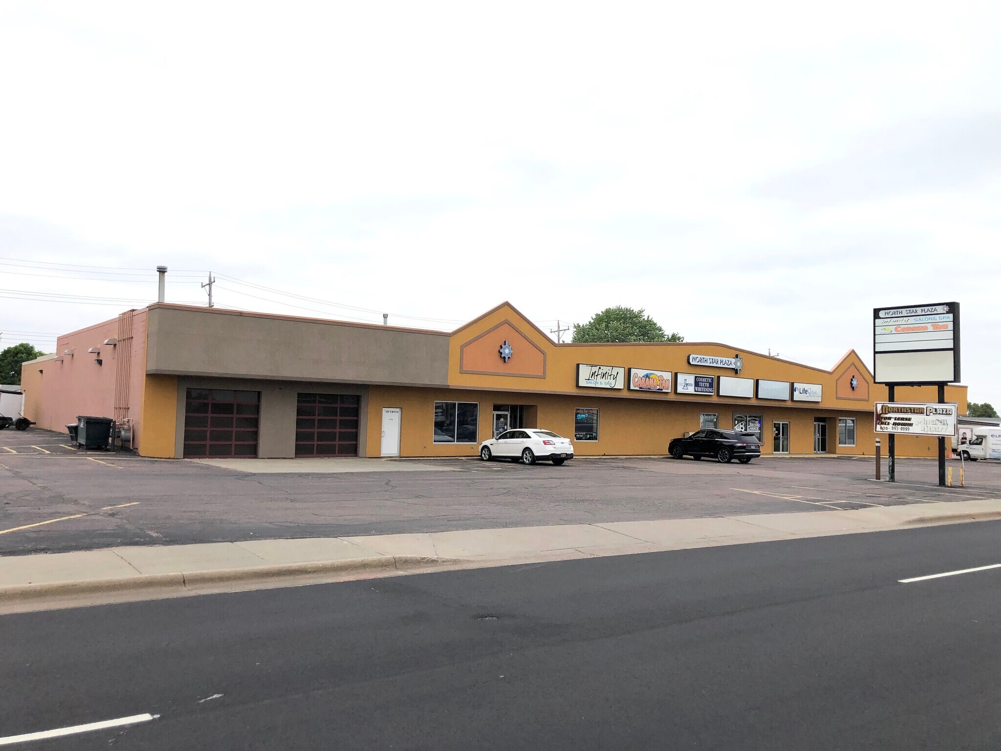1401 N Main St, Mitchell, SD 57301 Retail for Sale