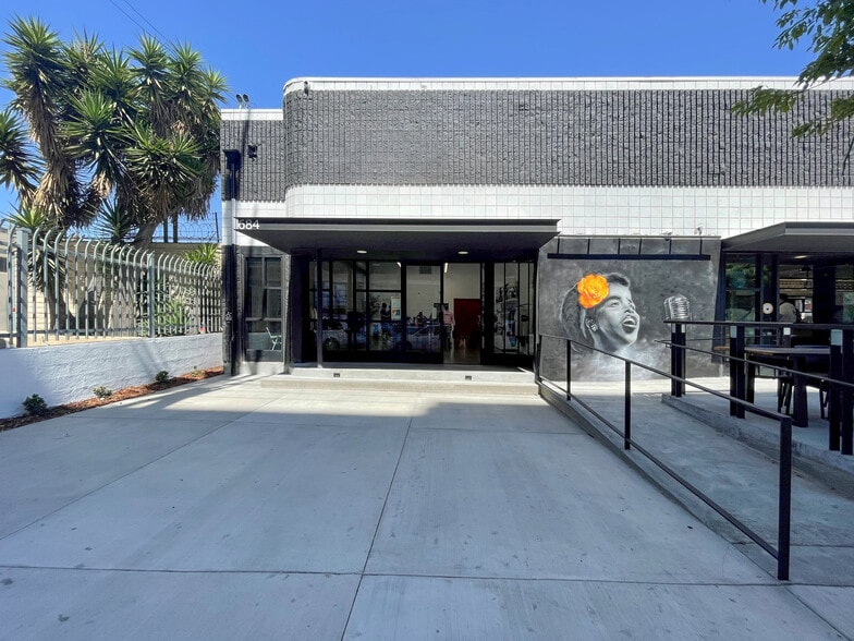 684 Mateo St, Los Angeles, CA for lease - Building Photo - Image 2 of 7