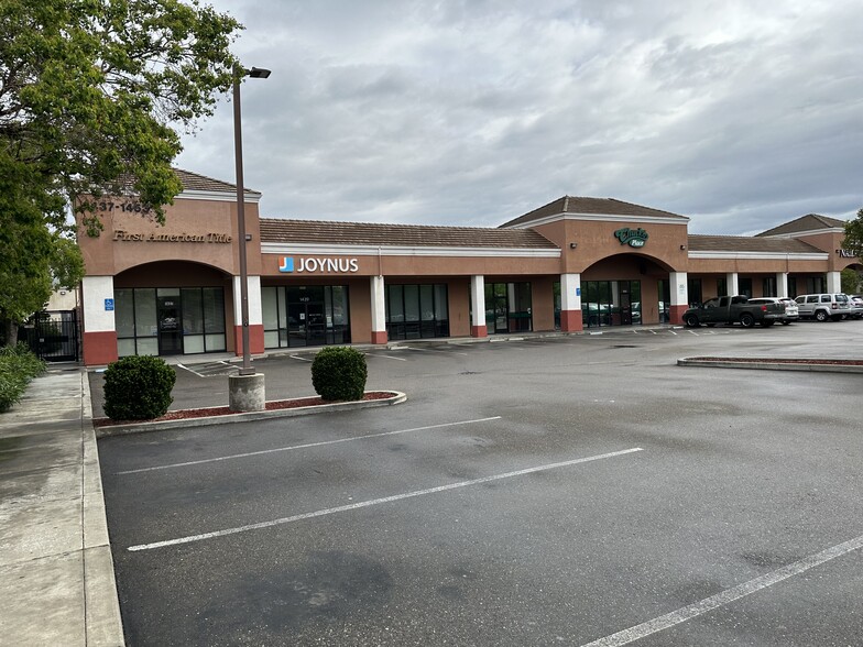 250 Commerce Ave, Manteca, CA for lease - Building Photo - Image 3 of 7