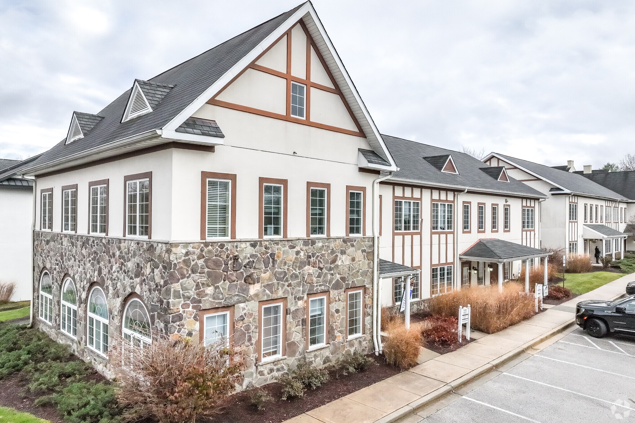 5130-5136 Dorsey Hall Dr, Ellicott City, MD for lease Primary Photo- Image 1 of 5