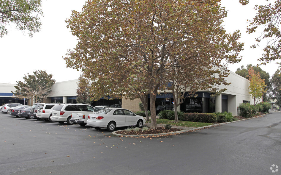 40515-40539 Encyclopedia Cir, Fremont, CA for lease - Primary Photo - Image 1 of 9