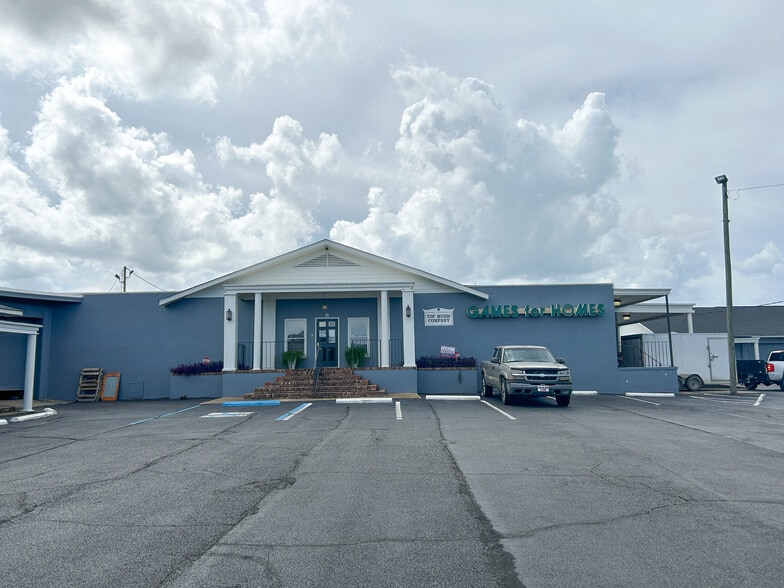 3656 Government Blvd, Mobile, AL for lease - Building Photo - Image 3 of 16
