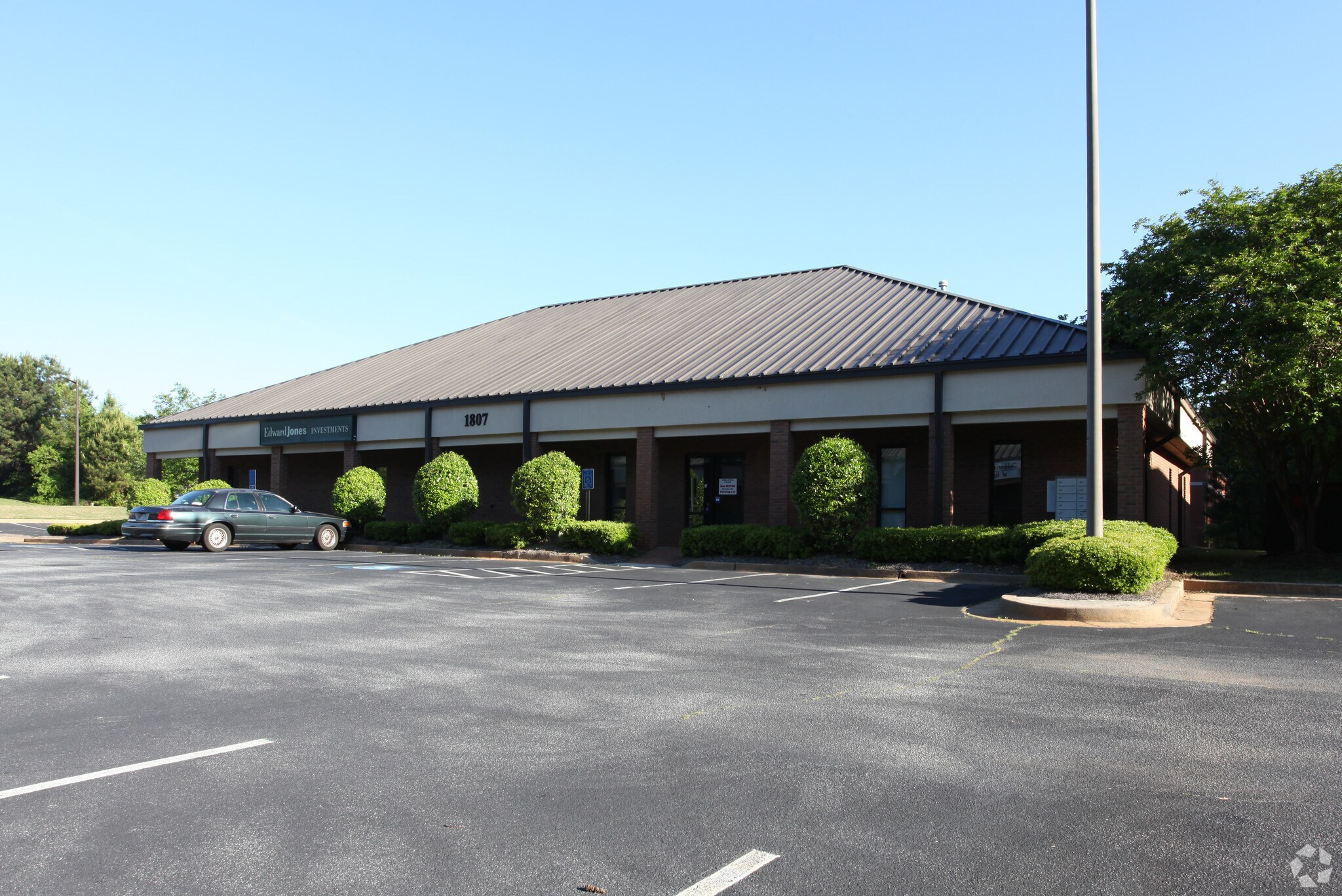 1807 Honey Creek Commons, Conyers, GA for sale Primary Photo- Image 1 of 1