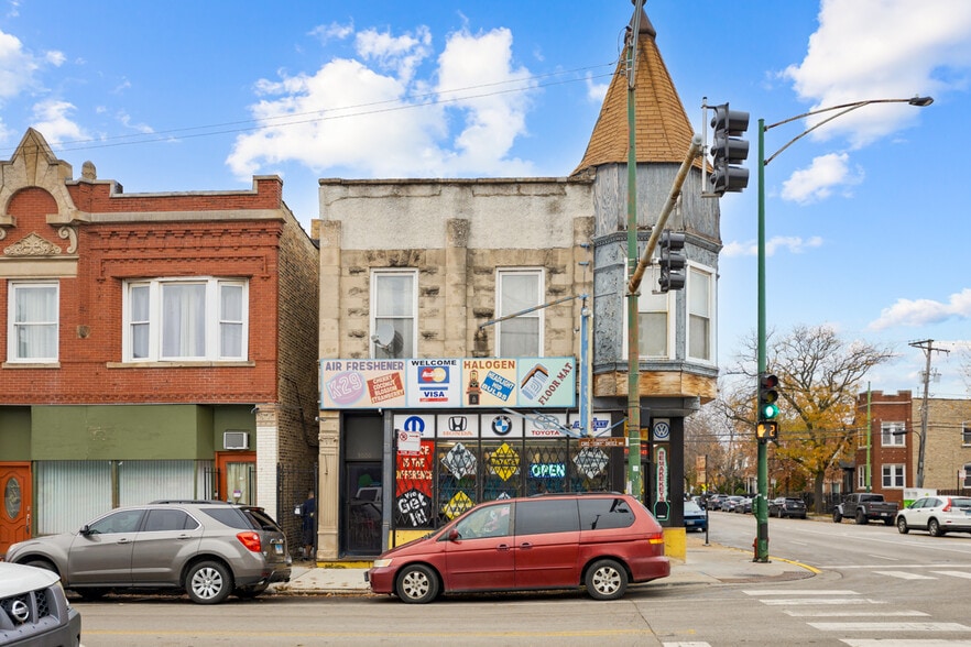 3000 W Diversey Ave, Chicago, IL for sale - Building Photo - Image 2 of 16
