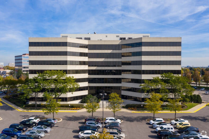 1375 E Woodfield Rd, Schaumburg, IL for lease - Building Photo - Image 2 of 9