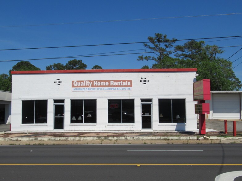 1009 N Ashley St, Valdosta, GA 31601