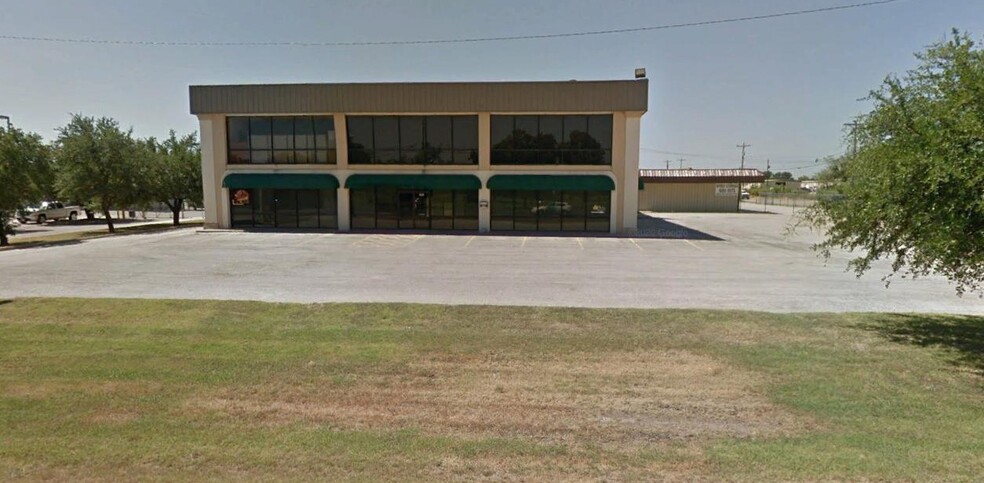 1049 Industrial Blvd, Abilene, TX for lease - Building Photo - Image 2 of 3