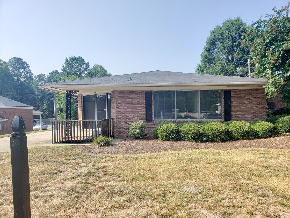 1327 Ebenezer Rd, Rock Hill, SC 29732