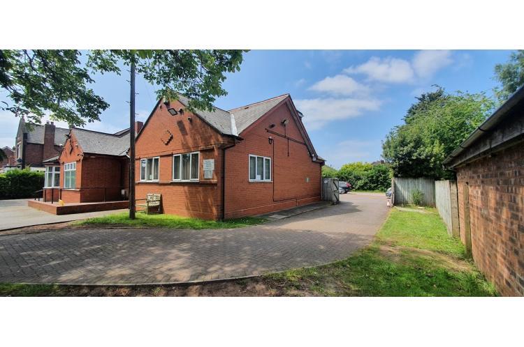 81 Prestwood Rd W, Wolverhampton for sale - Building Photo - Image 2 of 6