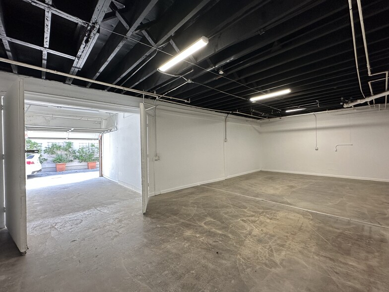 827-833 E 4th St, Long Beach, CA for lease - Interior Photo - Image 1 of 16