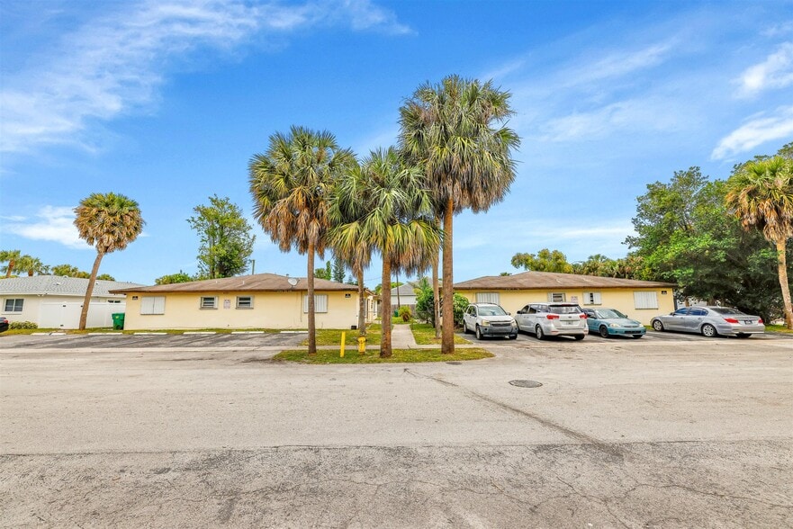 2750 NW 58th Ter, Fort Lauderdale, FL for sale - Building Photo - Image 3 of 21