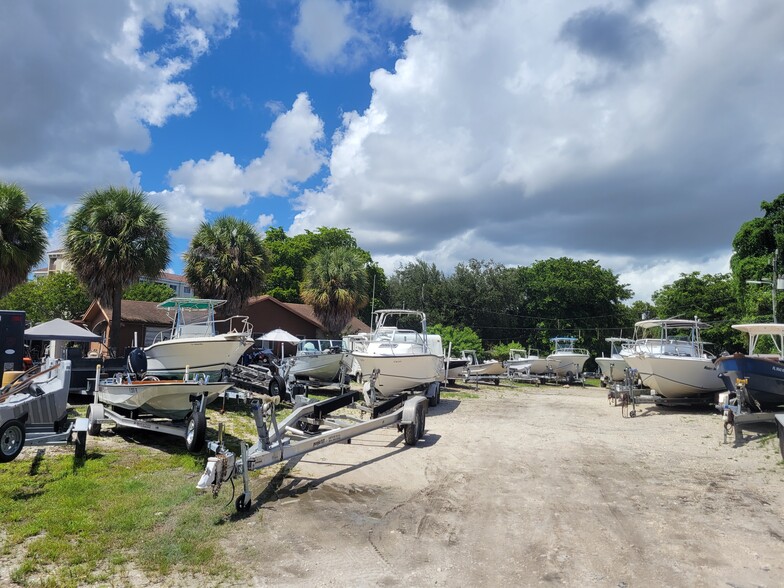 867 SW 14th Ct, Pompano Beach, FL for sale - Primary Photo - Image 1 of 1