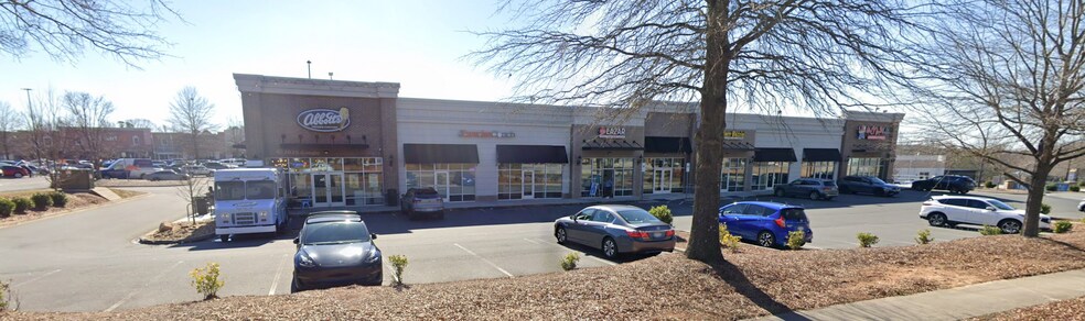 1157 Stonecrest Blvd, Tega Cay, SC for lease - Building Photo - Image 1 of 7