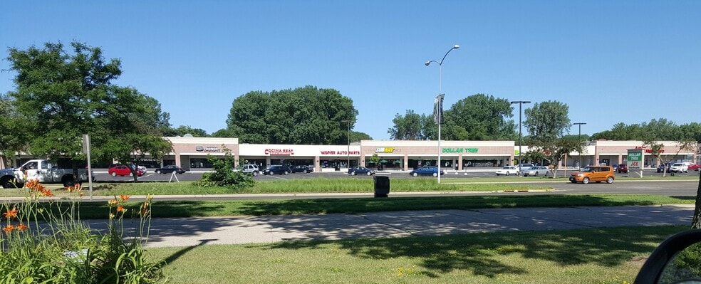2502-2608 Allen Blvd, Middleton, WI for lease - Building Photo - Image 2 of 5