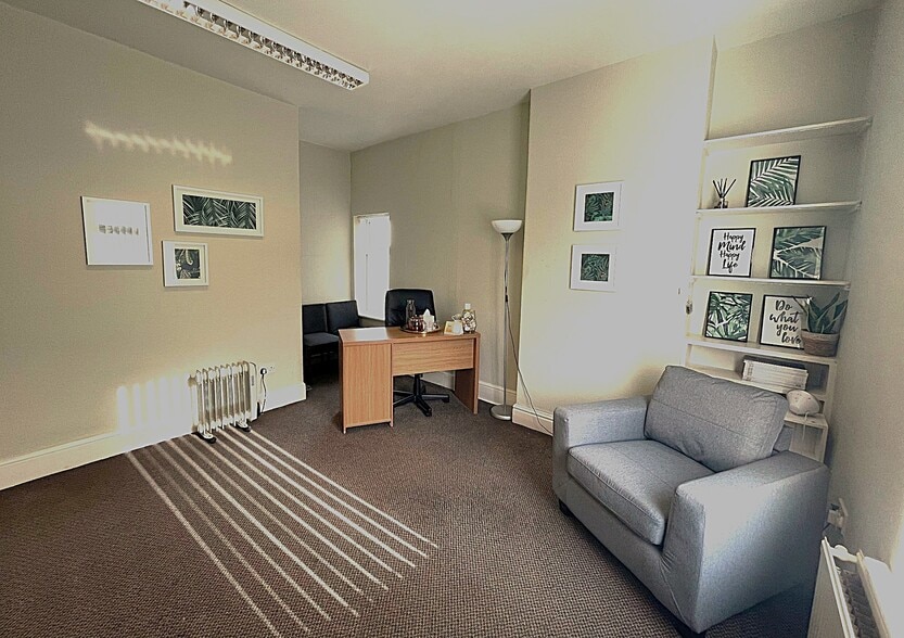 2 Albert Rd, Ripley for lease - Interior Photo - Image 3 of 4