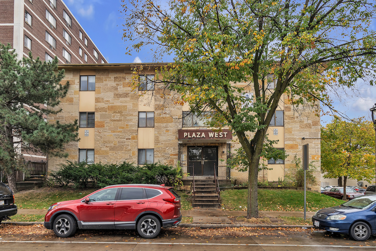 Near West Side Portfolio portfolio of 4 properties for sale on LoopNet.com Building Photo- Image 1 of 9