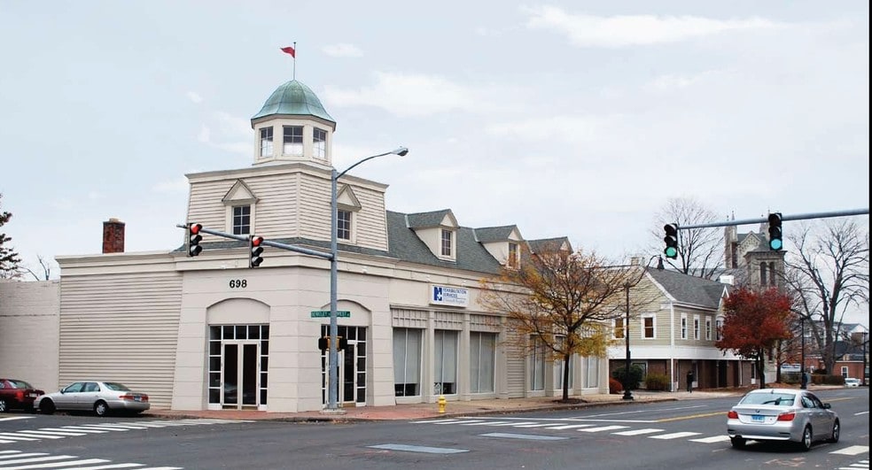 698 West Ave, Norwalk, CT for lease - Building Photo - Image 2 of 2