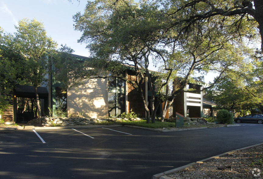 2525 Wallingwood Dr, Austin, TX for lease - Primary Photo - Image 1 of 57