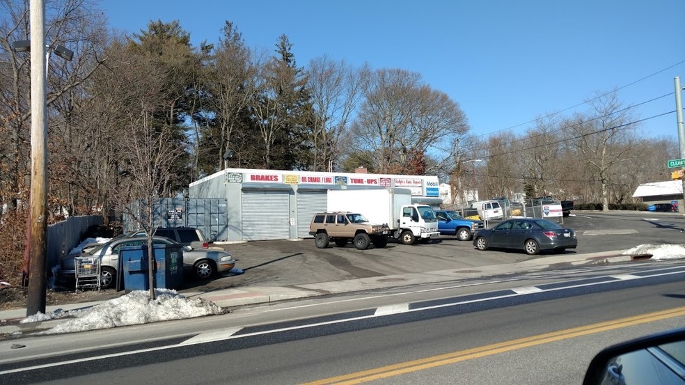 267 Portion Rd, Ronkonkoma, NY for sale - Building Photo - Image 1 of 1