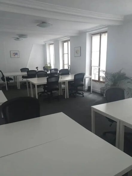 7 Rue Commines, Paris for lease - Interior Photo - Image 3 of 6