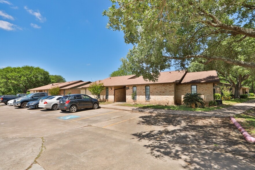 2910 Old Lane City Rd, Wharton, TX for sale - Building Photo - Image 2 of 67