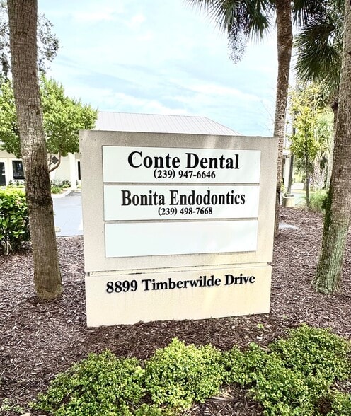 8899 Timberwilde Dr, Bonita Springs, FL for lease - Building Photo - Image 3 of 5