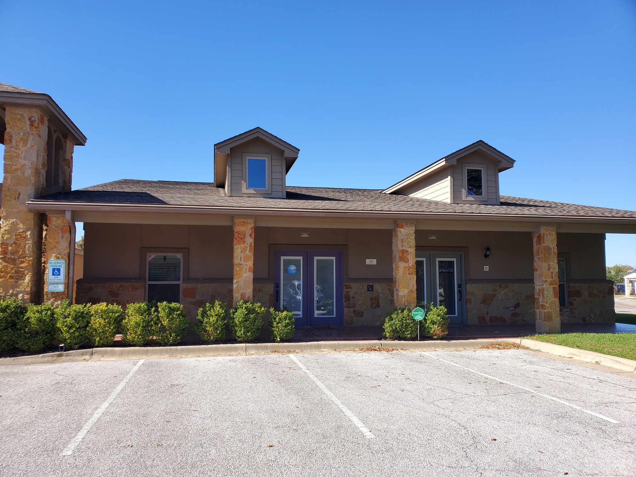 2851 Joe Dimaggio Blvd, Round Rock, TX for lease Building Photo- Image 1 of 18