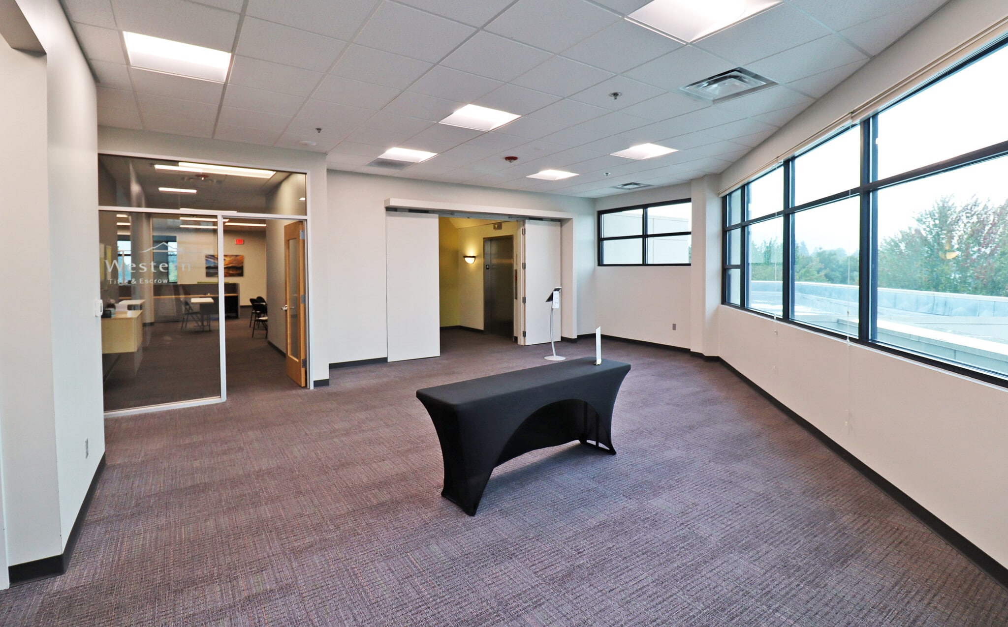 497 Oakway Rd, Eugene, OR for lease Interior Photo- Image 1 of 5