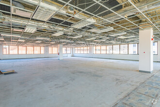 800 N King St, Wilmington, DE for lease Interior Photo- Image 2 of 2