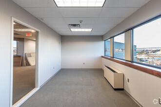 125 Eugene O'Neill Dr, New London, CT for lease Interior Photo- Image 2 of 5