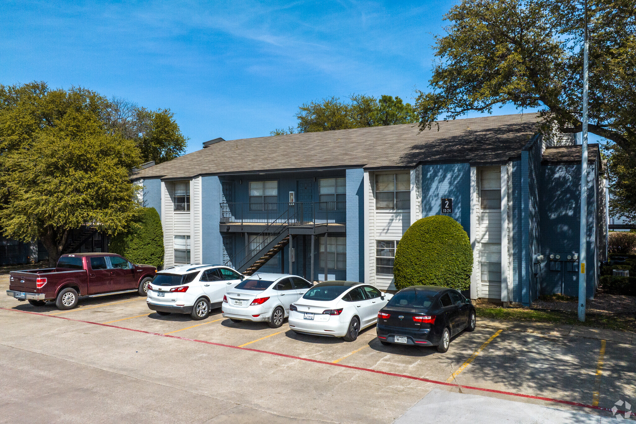 521 E Windsor Dr, Denton, TX for sale Primary Photo- Image 1 of 1