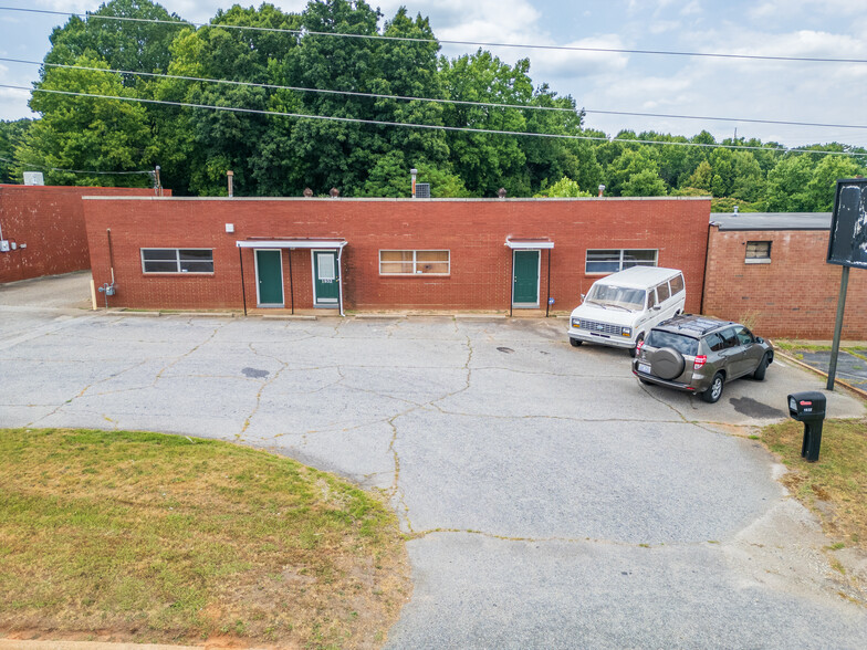 1930-1932 W Green Dr, High Point, NC for lease - Building Photo - Image 2 of 7