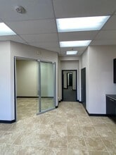 15320 Tx-105, Montgomery, TX for lease Interior Photo- Image 2 of 2