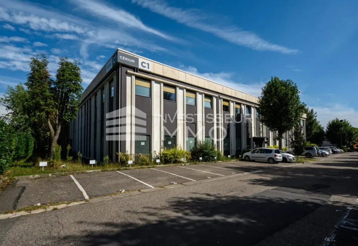 Office in Cergy for lease Building Photo- Image 1 of 4