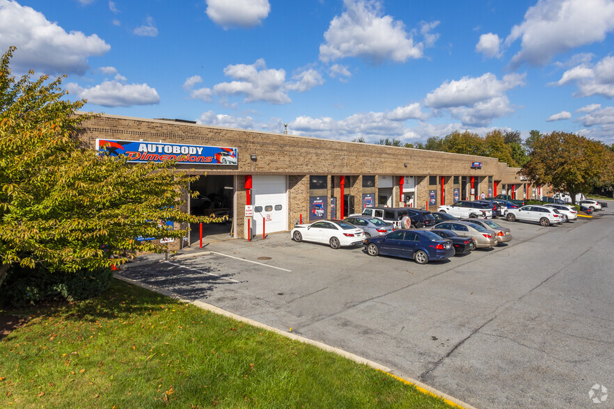 7537-7583 Rickenbacker Dr, Gaithersburg, MD for lease - Building Photo - Image 2 of 3