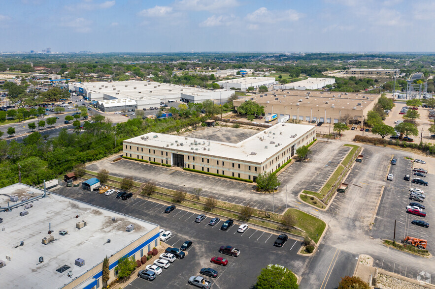 1300 E Anderson Ln, Austin, TX for sale - Aerial - Image 2 of 7