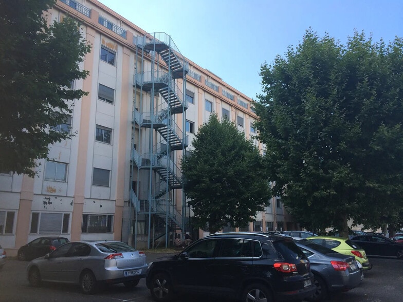 4 Rue Saint Sidoine, Lyon for sale - Building Photo - Image 3 of 6