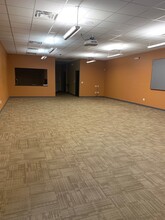 3037-3043 S Kansas Expy, Springfield, MO for lease Building Photo- Image 2 of 11