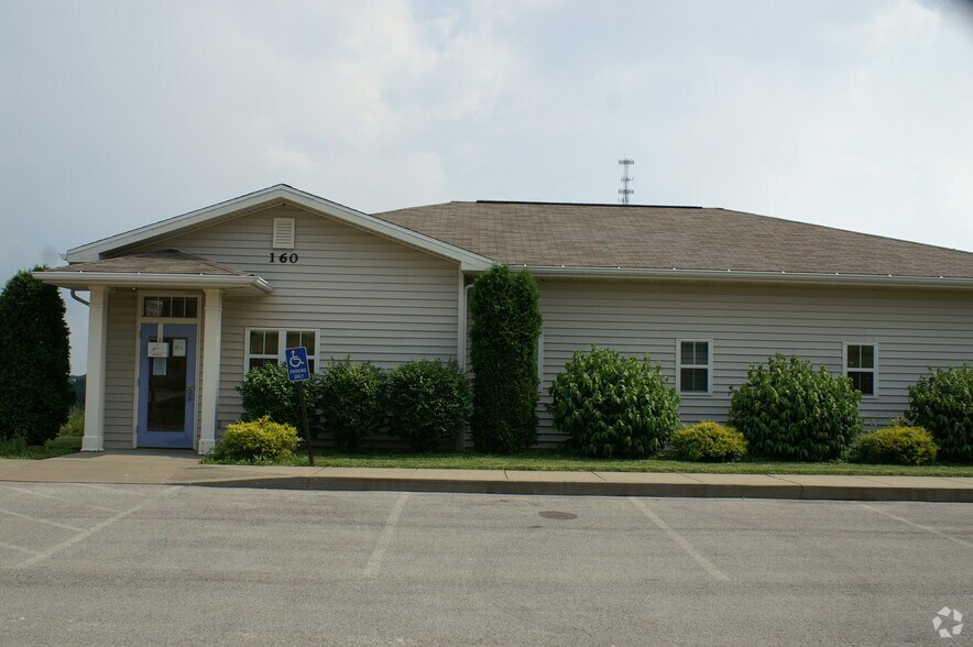 160 E Portersville Rd, Portersville, PA 16051