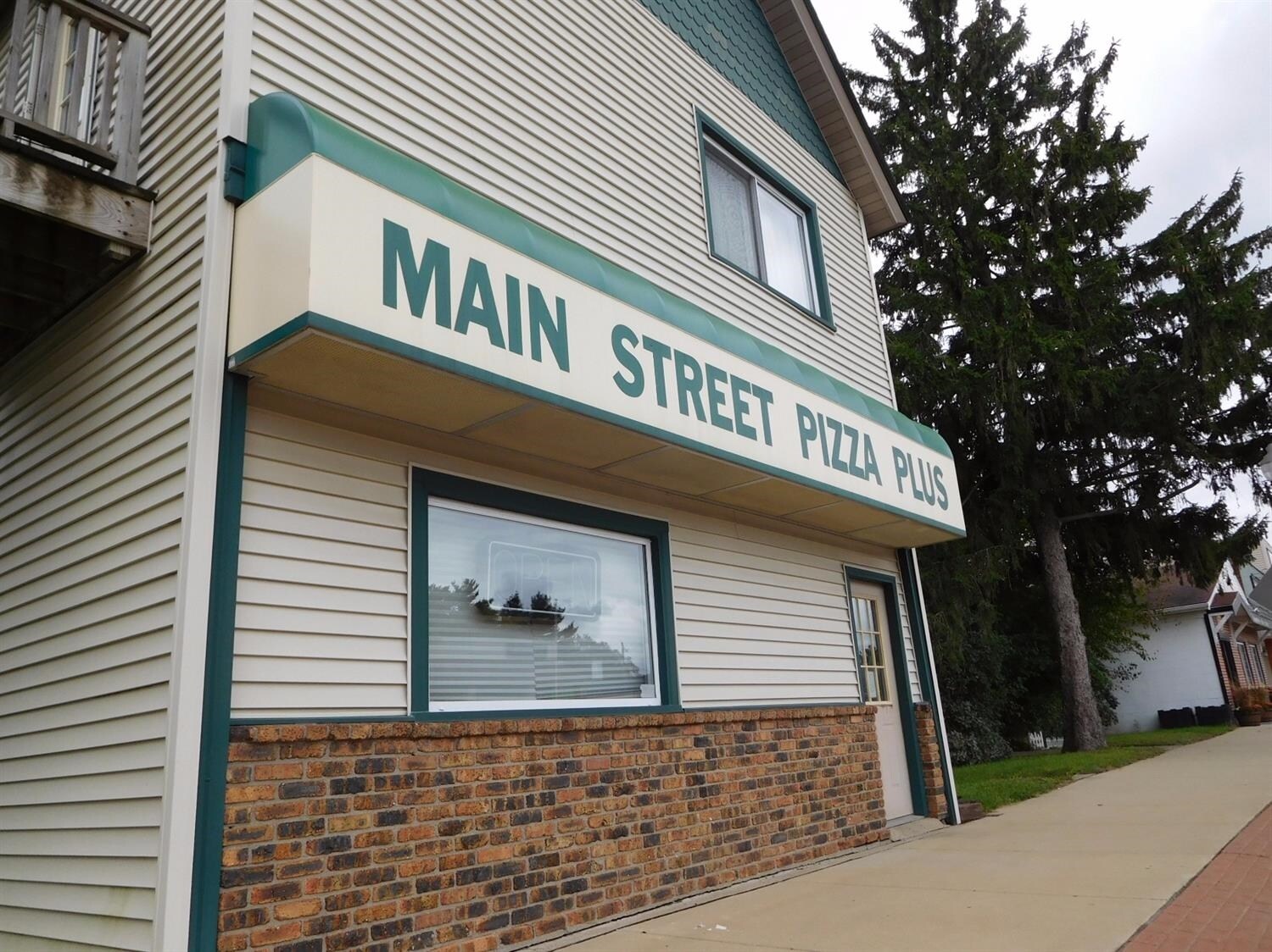 201 S Main St, Kouts, IN 46347 Retail for Sale