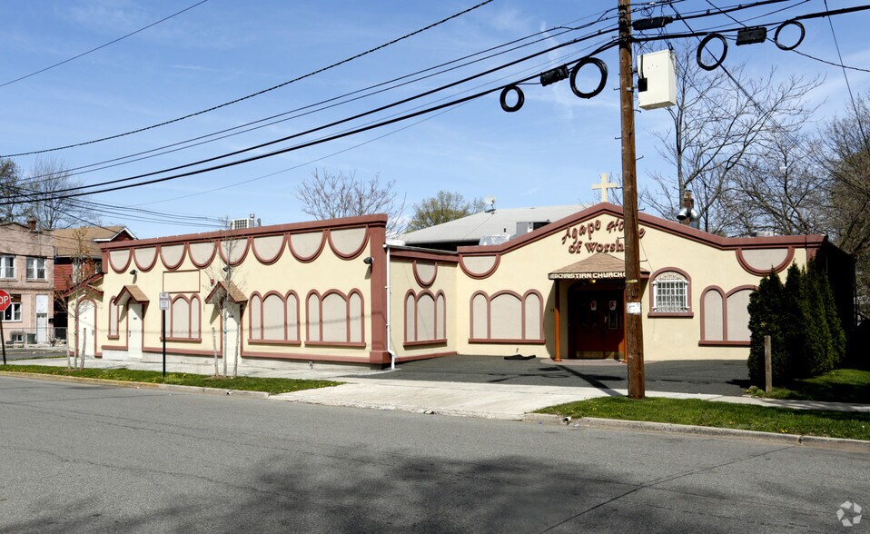 302 E 9th Ave, Roselle, NJ for sale - Primary Photo - Image 1 of 1