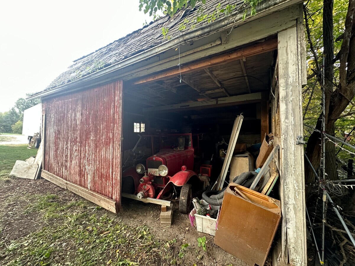 6750 Hickman Rd, Hickman, NE 68372