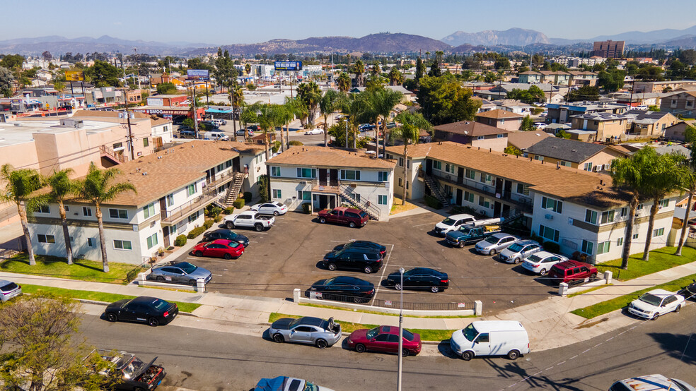 802-858 Franklin Ave, El Cajon, CA for sale - Building Photo - Image 2 of 8